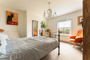 Photo 16- click for photo gallery